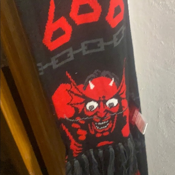 IRON MAIDEN Eddie 666 Scarf - NEW 🎶🖤 - Picture 5 of 8